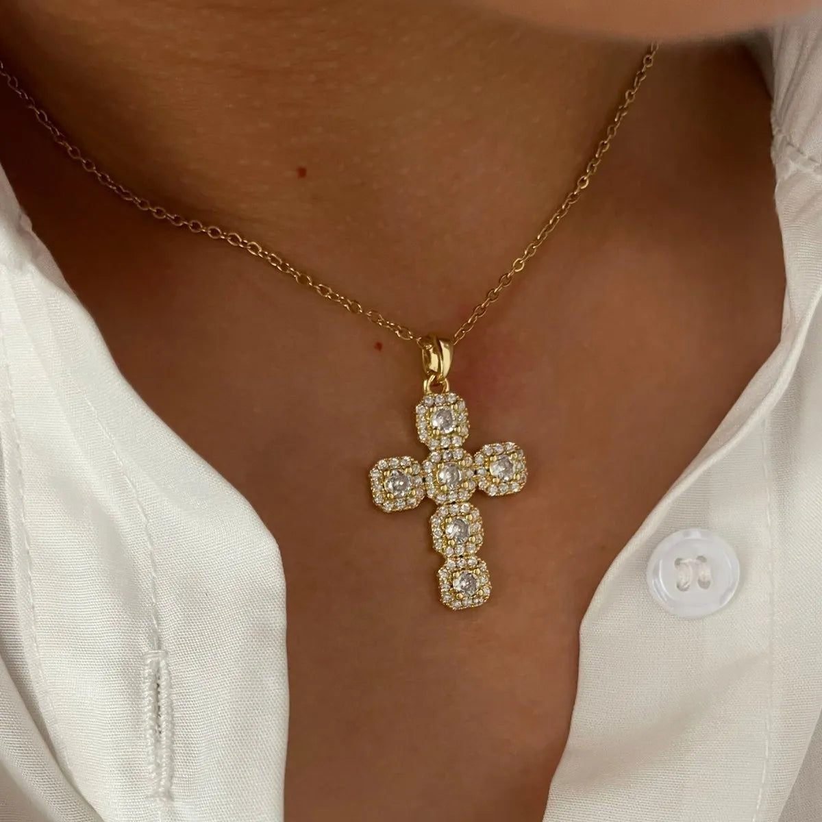 The Perfect Necklace for Every Neckline - A Style Guide for Women